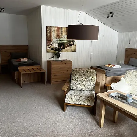 Linnenkerlstube 3* فيلنغن